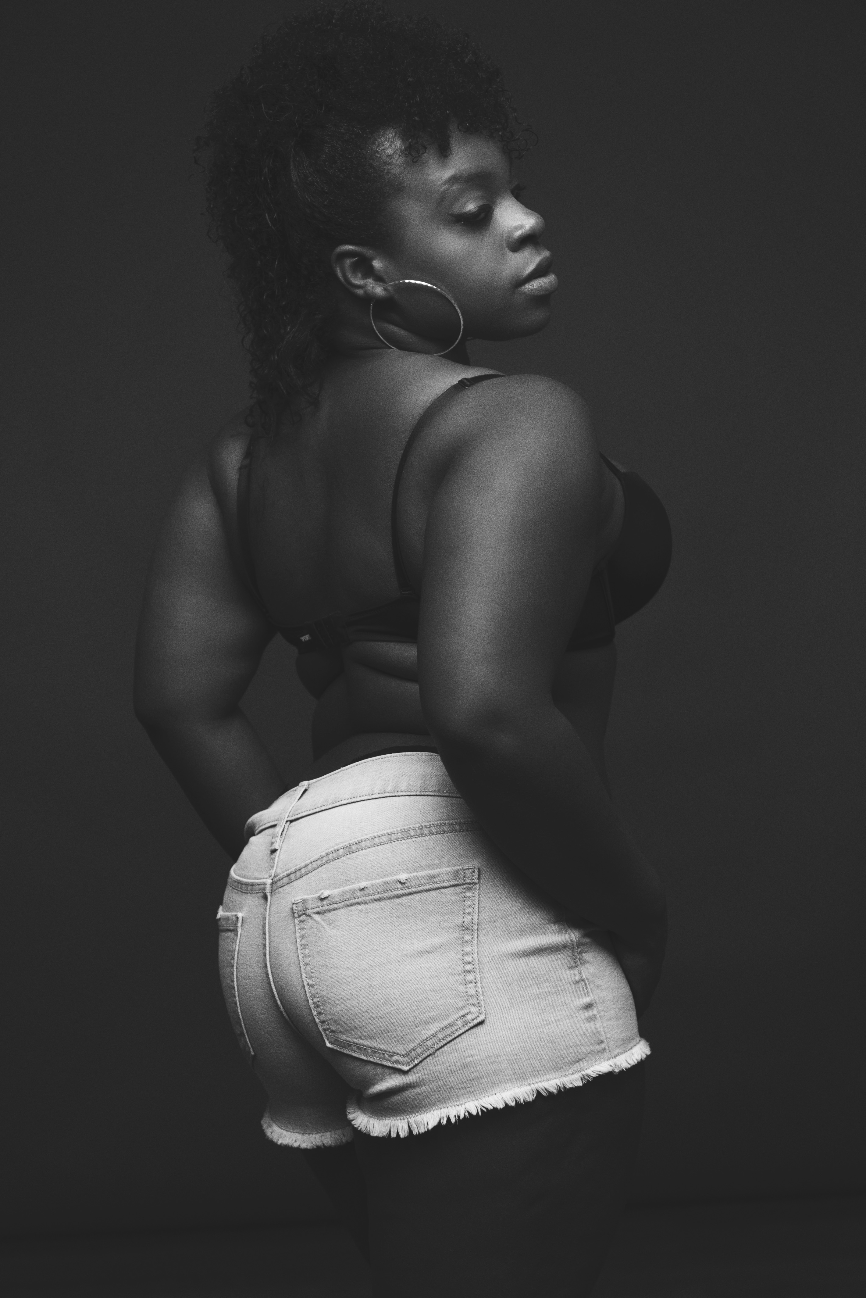 031_Jessica_Jade_21_bw