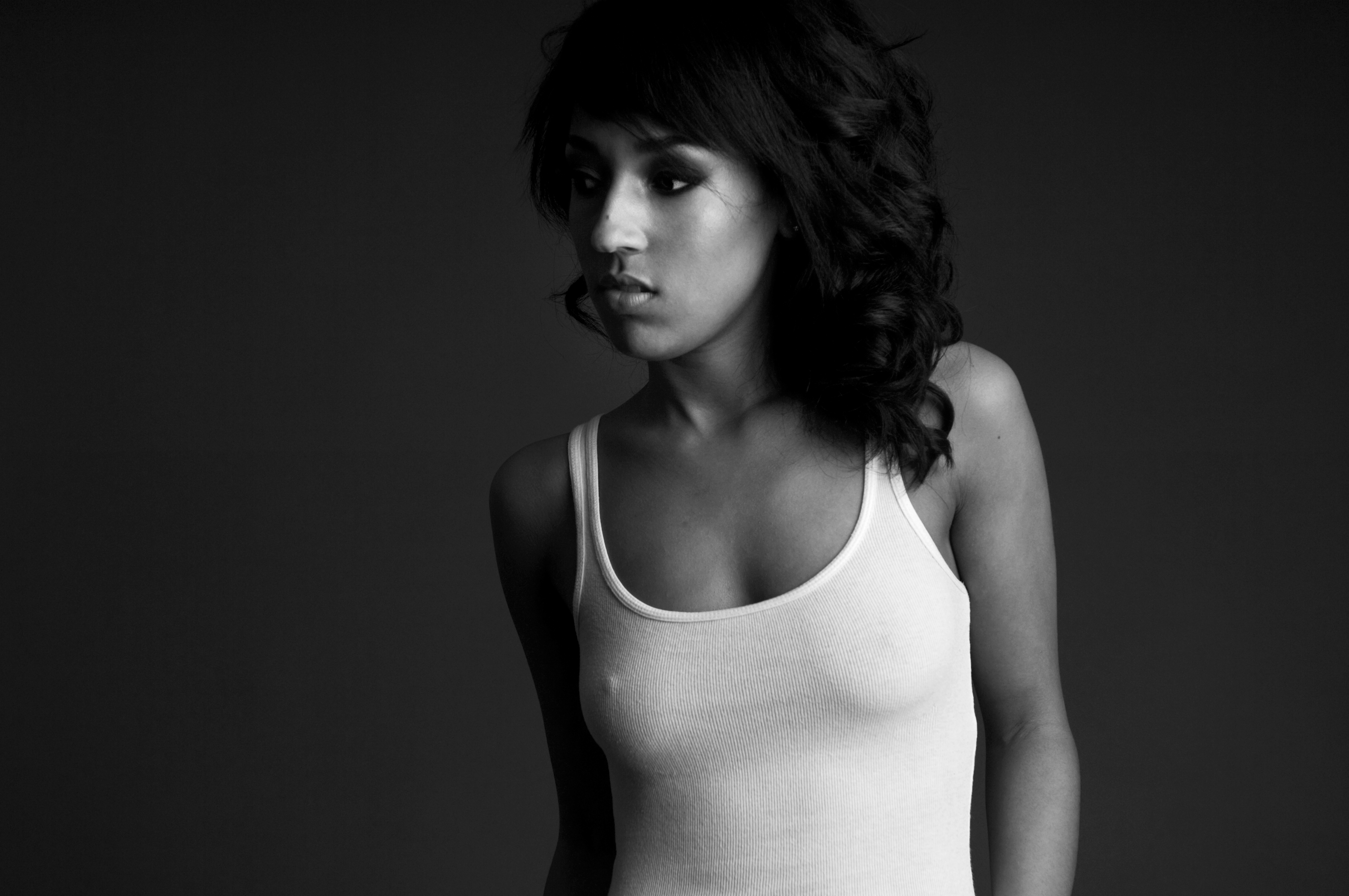 094_danielle_017_bw